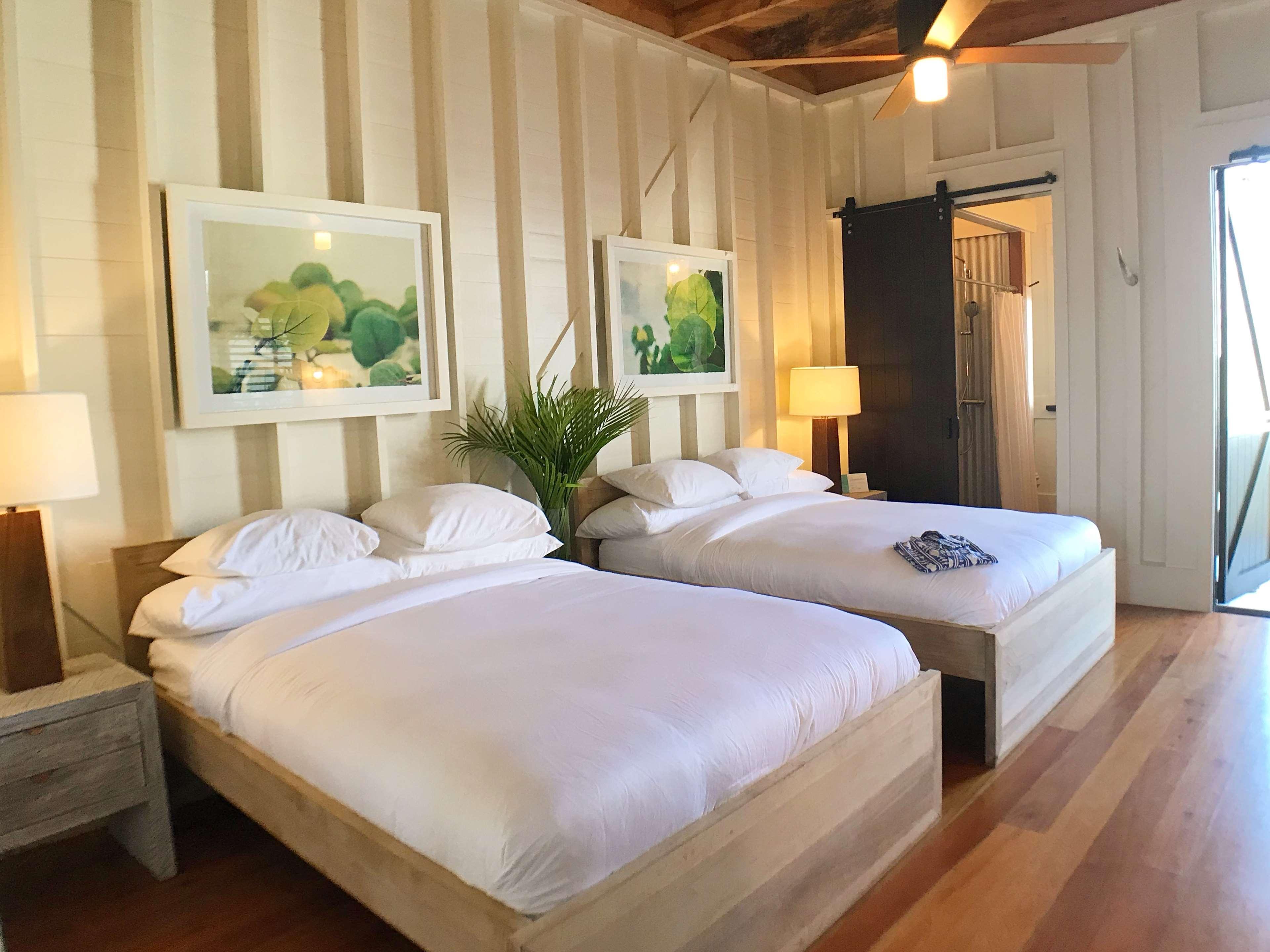 Mahogany Bay Resort And Beach Club, Curio Collection San Pedro  Exteriör bild