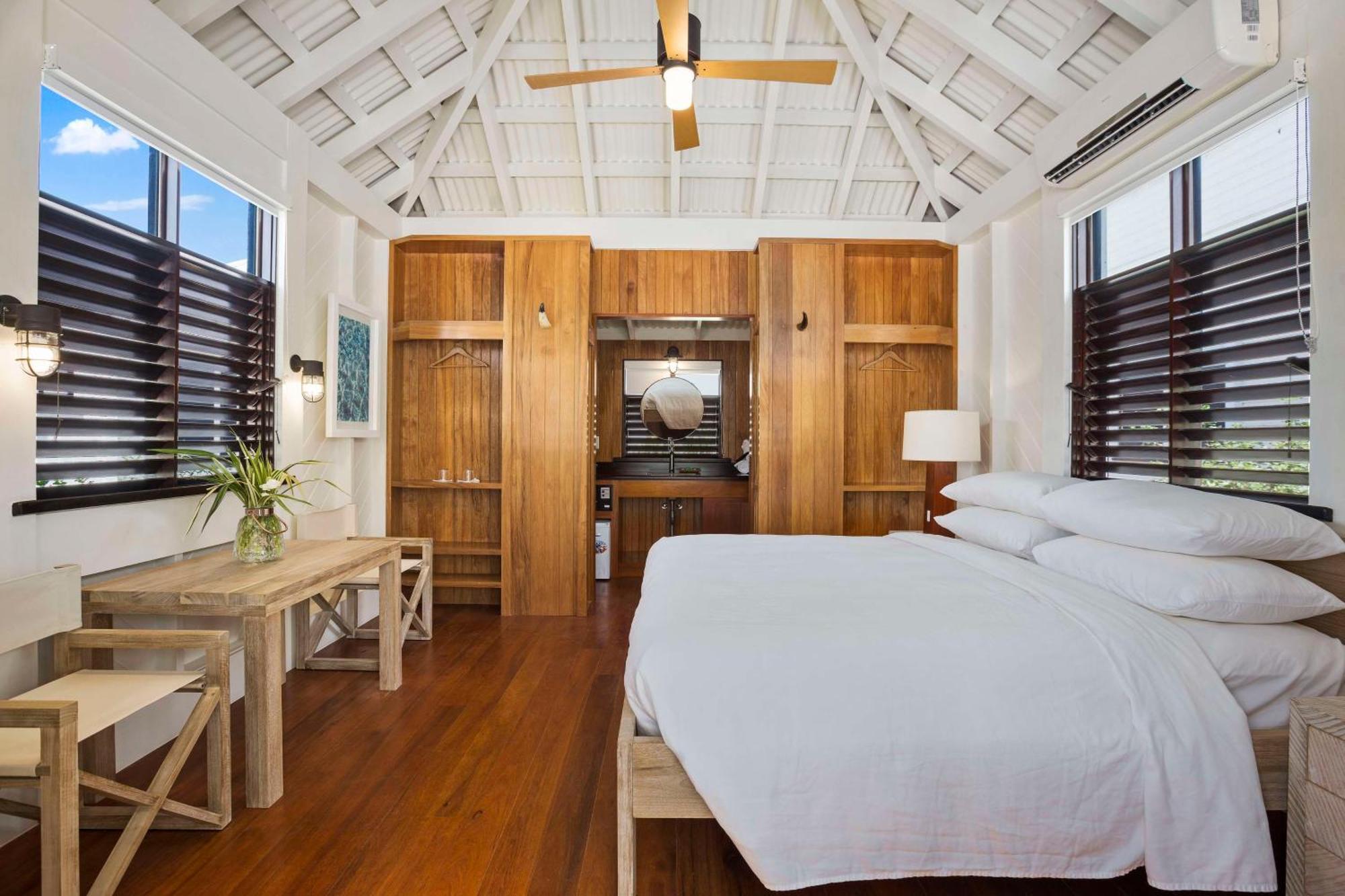 Mahogany Bay Resort And Beach Club, Curio Collection San Pedro  Exteriör bild