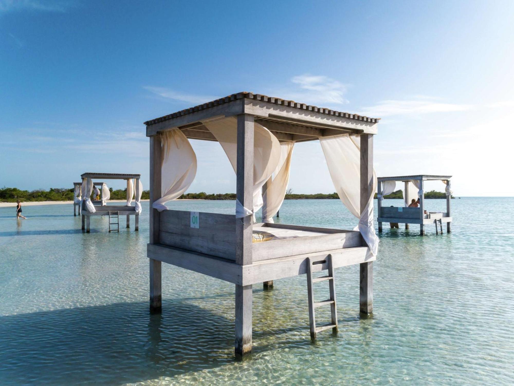 Mahogany Bay Resort And Beach Club, Curio Collection San Pedro  Exteriör bild
