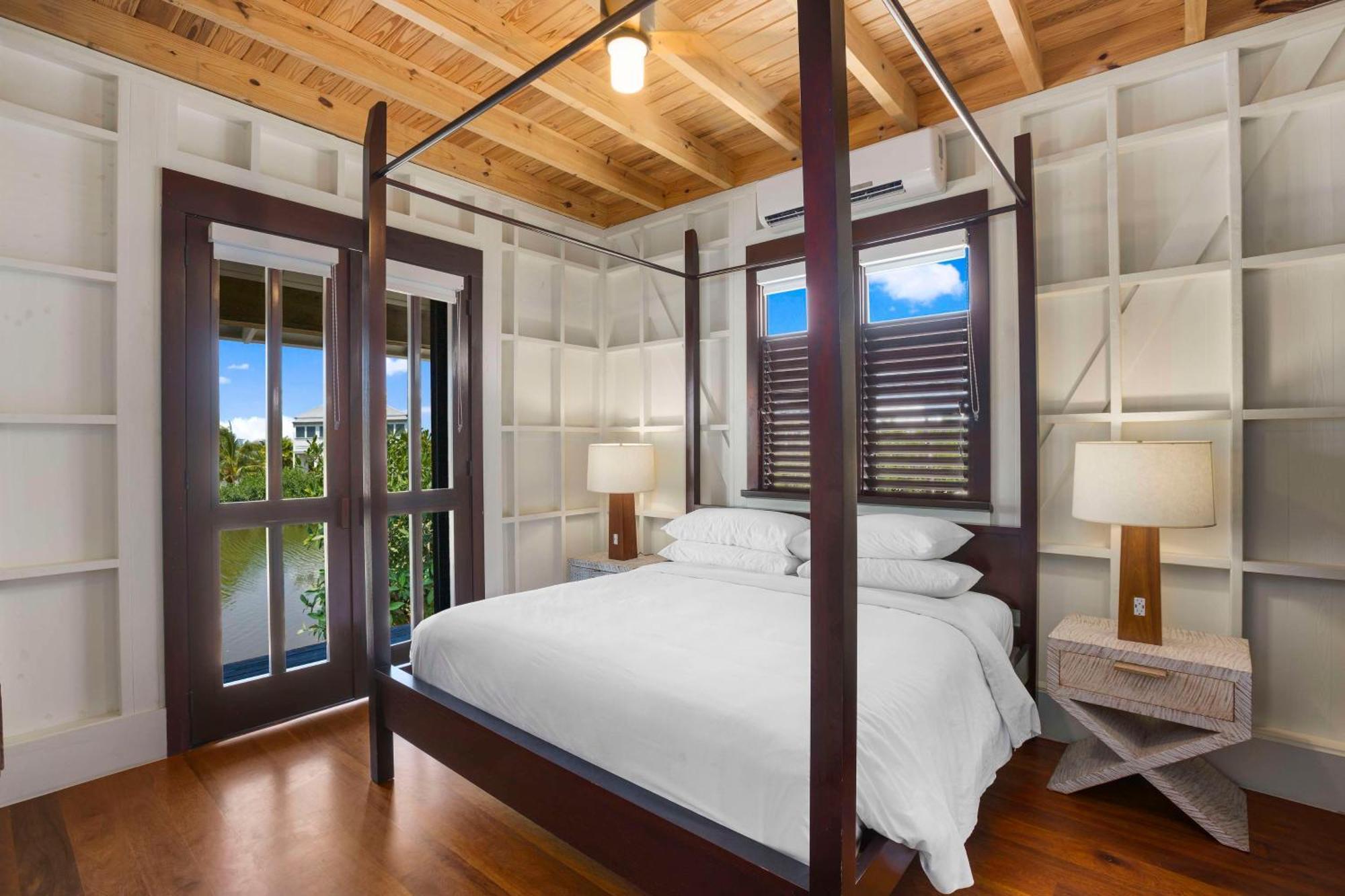 Mahogany Bay Resort And Beach Club, Curio Collection San Pedro  Exteriör bild