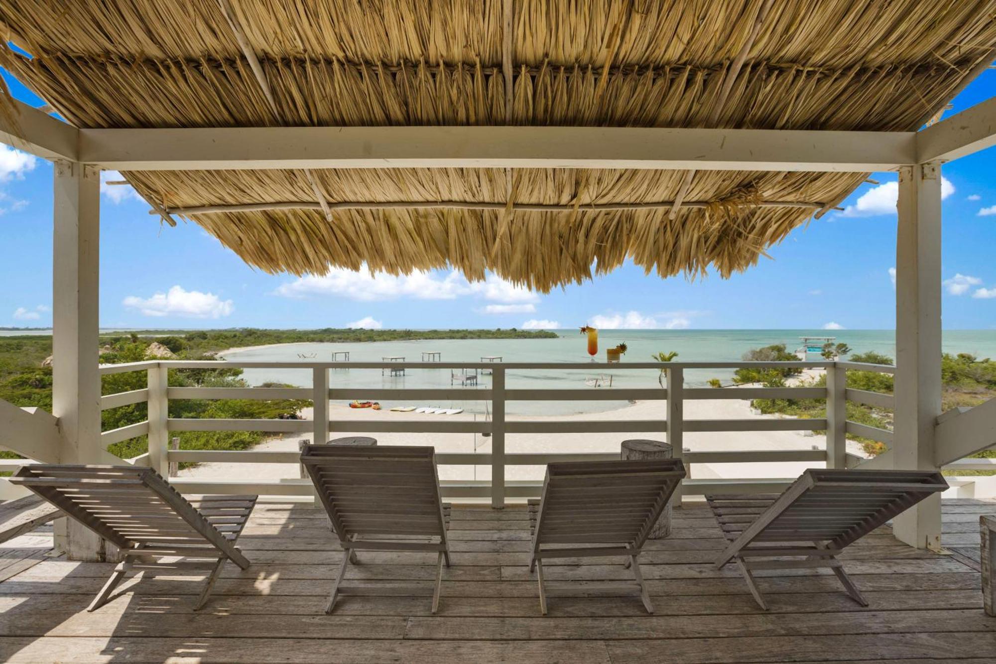 Mahogany Bay Resort And Beach Club, Curio Collection San Pedro  Exteriör bild